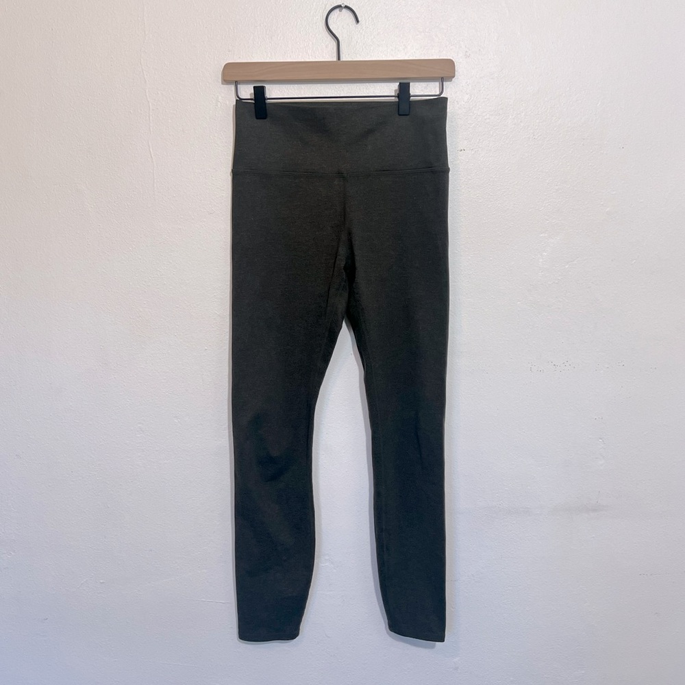 Vuori Dark Green Heather Leggings - size Small
